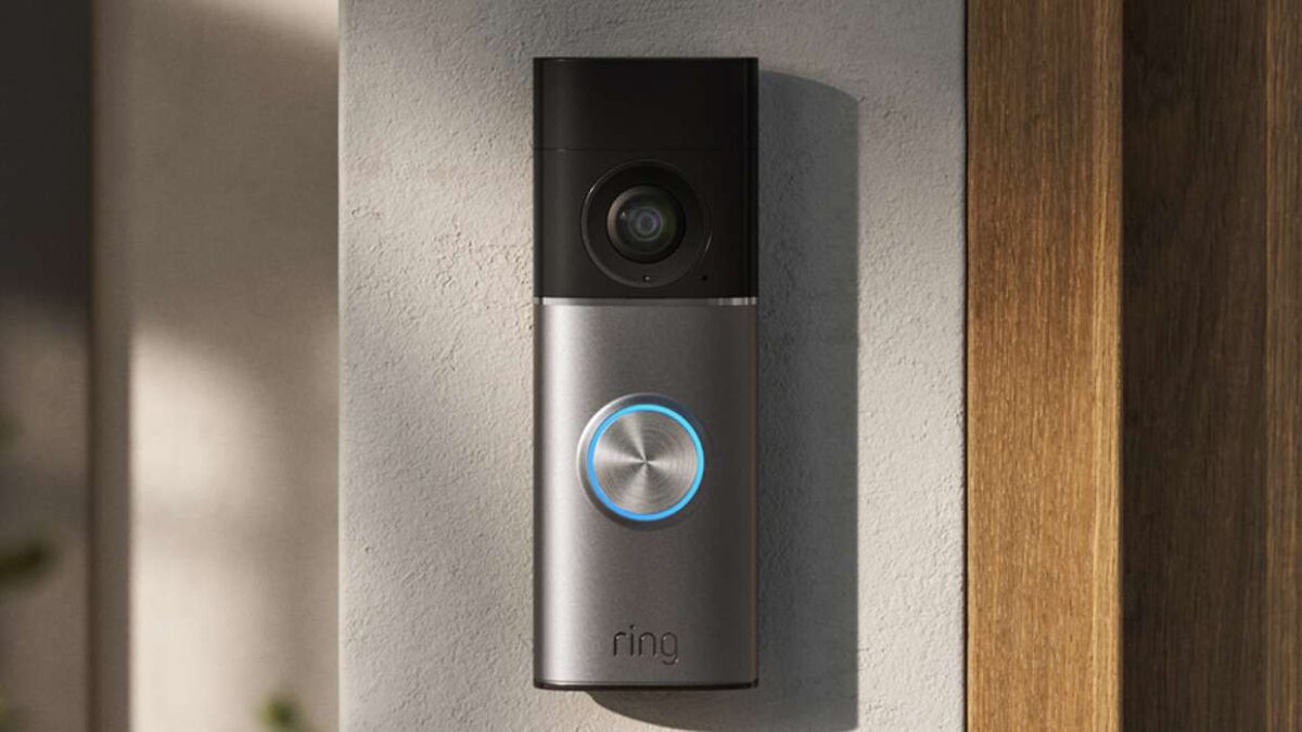 Ring dévoile une sonnette 4K dotée d’Alexa+, de l’IA pour l’accueil et d’une fonction « Recherche d’animaux »