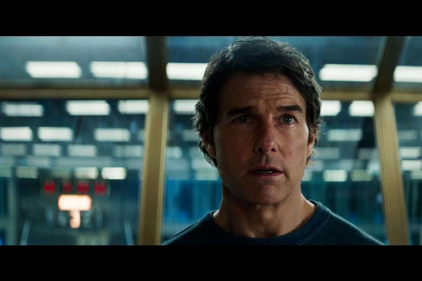 Tom Cruise griÃ¨vement blessÃ© lors dâ€™une cascade spectaculaire sur le tournage de...