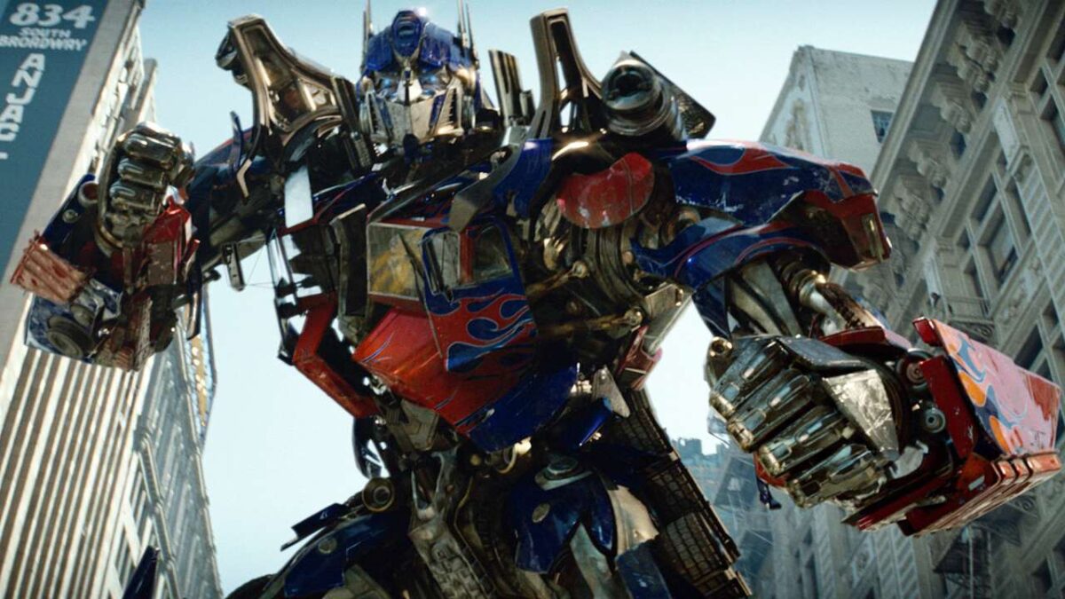 Le parcours d’Optimus Prime vers une voix posée et charismatique, loin des cris militaires