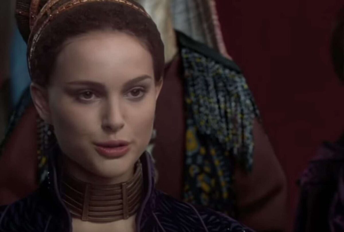 Vingt ans plus tard, le portrait de Padmé en Sith révèle d’étonnants parallèles avec Dark Vador