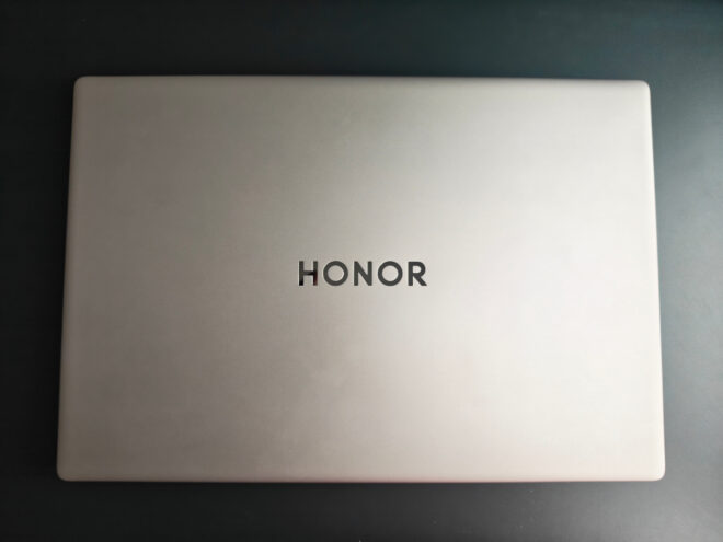 HONOR MagicBook 16