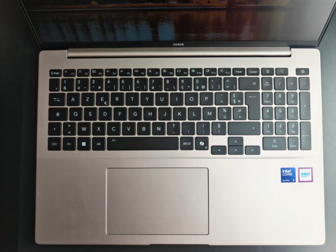 HONOR MagicBook 16