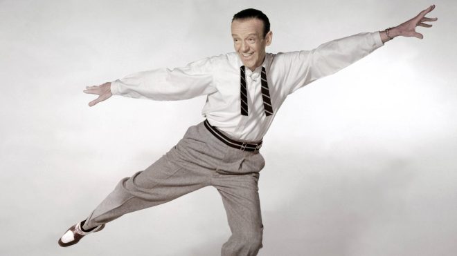 Paul King va réaliser le biopic de Fred Astaire.
