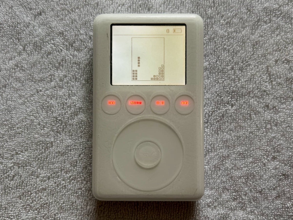 Regarder la vidéo Apple a créé un clone de Tetris pour iPod mais ne l’a jamais sorti