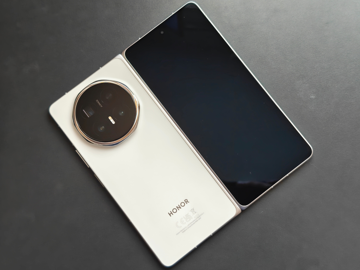 Honor Magic V6